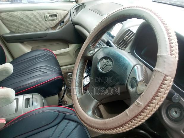 Toyota Harrier 2002 Burgundy