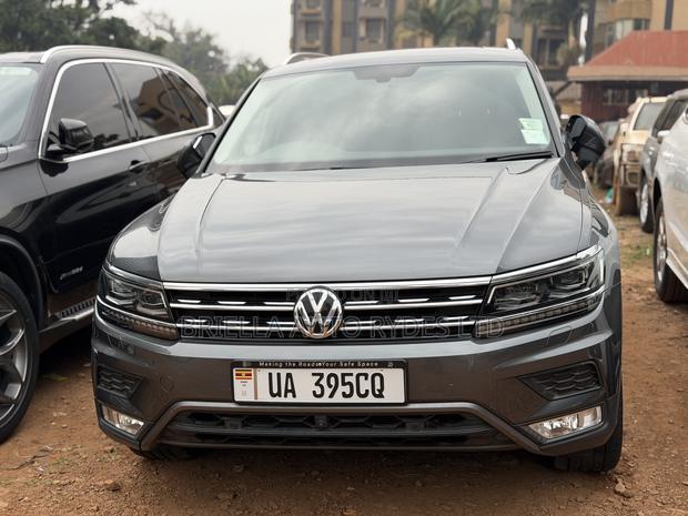 Volkswagen Tiguan 2018 Gray