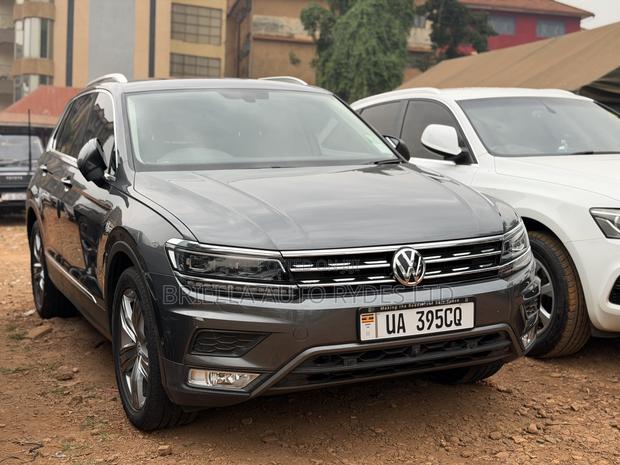 Volkswagen Tiguan 2018 Gray