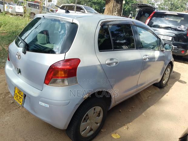 Toyota Vitz 2007 Silver