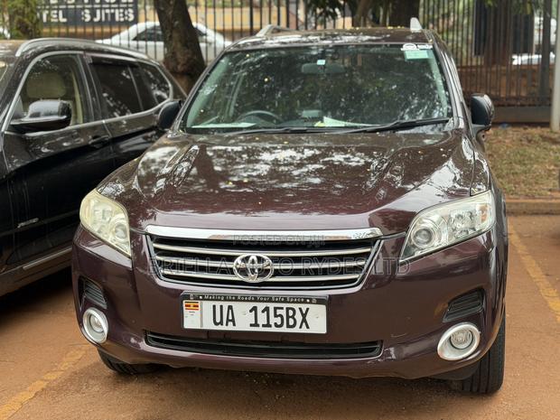 Toyota Vanguard 2010 Maroon