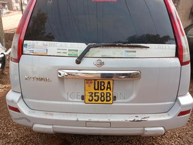 Nissan X-Trail 2002 Gray