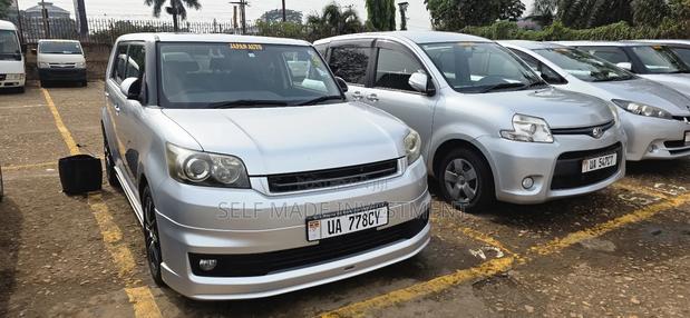 Toyota Corolla Rumion 2011 Silver
