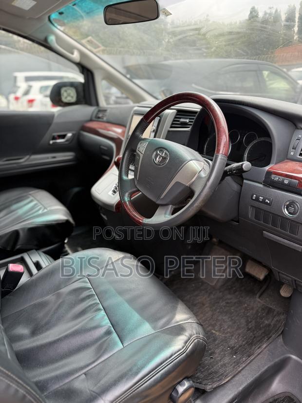 Toyota Alphard 2.4 Petrol AWD 2011 Black