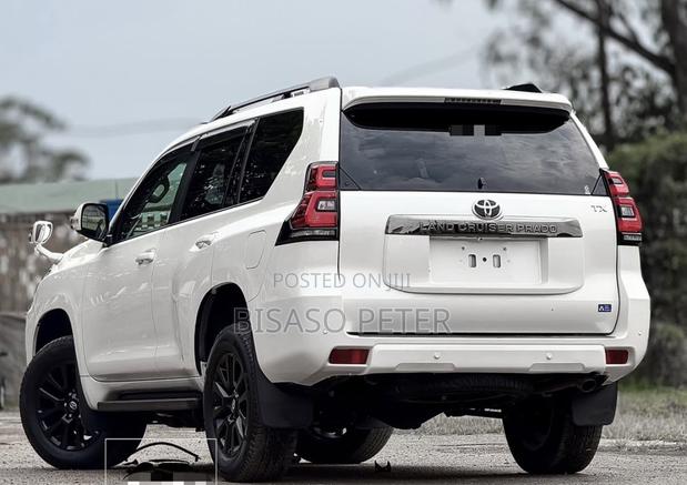Toyota Land Cruiser Prado 2021 White