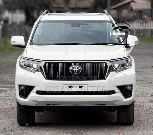 Toyota Land Cruiser Prado 2021 White
