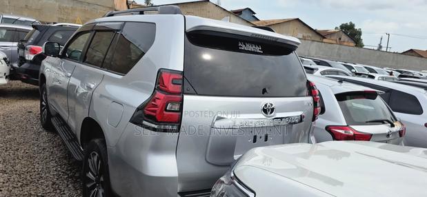 Toyota Land Cruiser Prado 2020 Silver