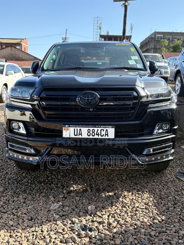 Toyota Land Cruiser 4.6 V8 ZX 2017 Black