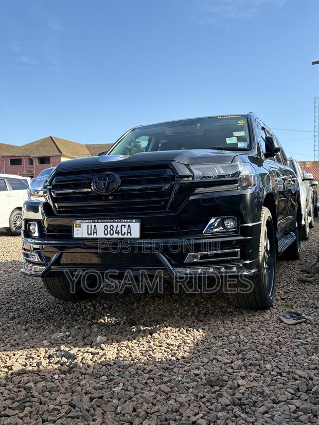 Toyota Land Cruiser 4.6 V8 ZX 2017 Black
