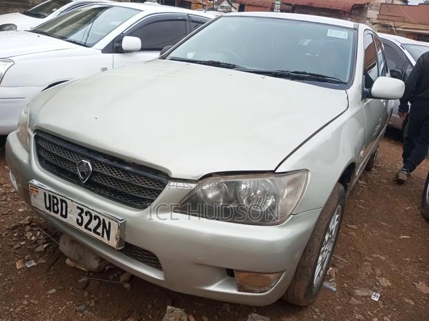 Toyota Altezza 2005 Gray