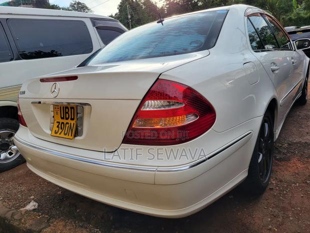 Mercedes-Benz E300 2004 White