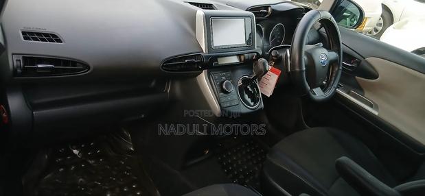 Toyota Wish 2010 Black