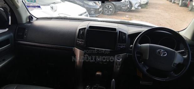Toyota Land Cruiser 4.5 V8 GXR 2010 White