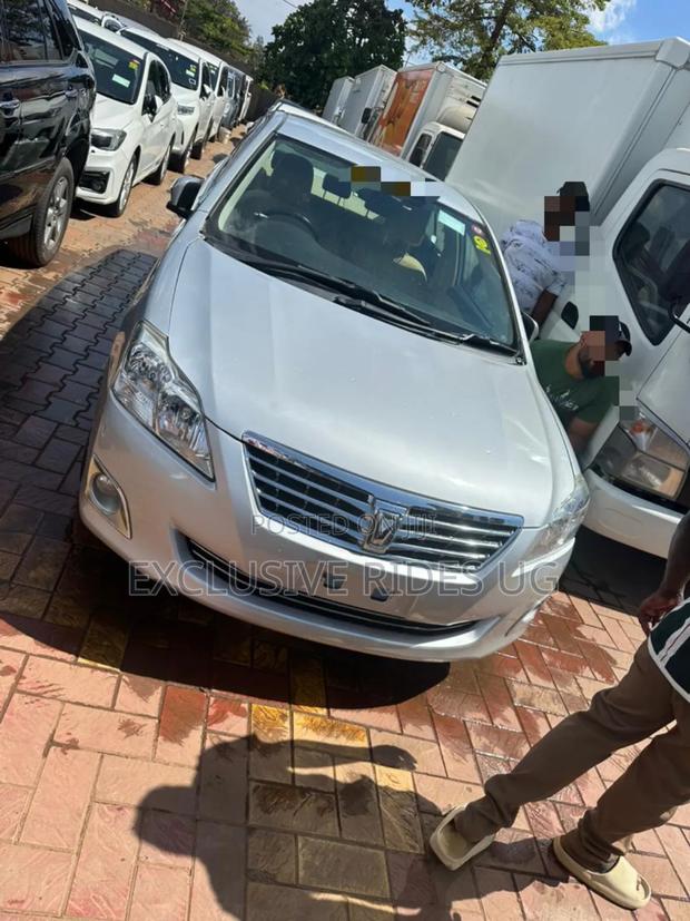 Toyota Premio 1.8 AWD 2016 White
