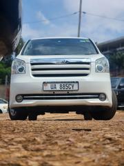Toyota Noah 2.0 143hp FWD (8 Seater) 2010 White for sale