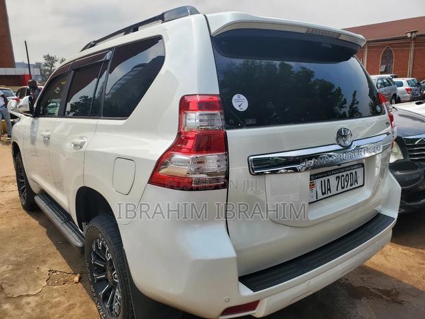 Toyota Land Cruiser Prado 2016 White