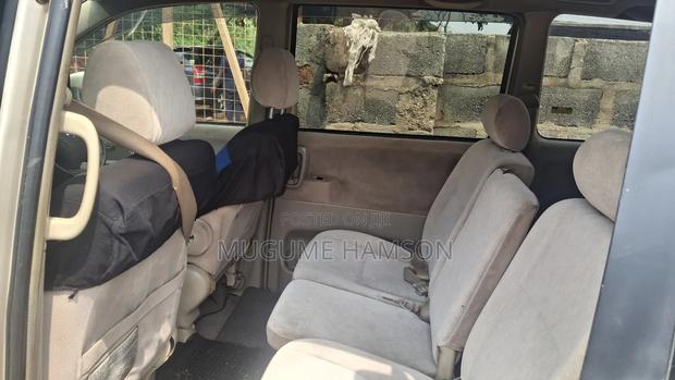 Toyota Noah 2.0 AWD (8 Seater) 2004 Silver