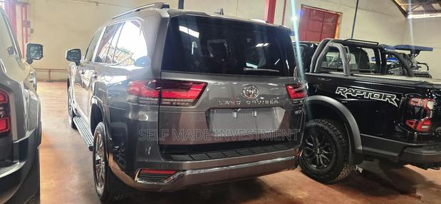 New Toyota Land Cruiser 2025 Gray