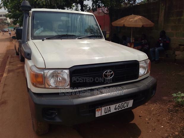Toyota Land Cruiser 3.3 Diesel 4WD 2021 White