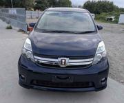 Toyota ISIS 2016 Blue for sale