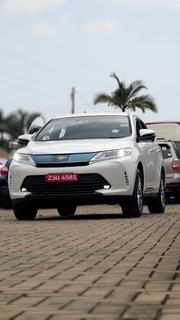 Toyota Harrier 2017 White for sale