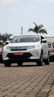 Toyota Harrier 2017 White for sale