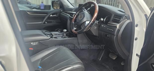 Lexus LS 2018 White