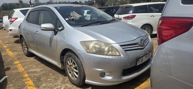 Toyota Auris 2010 Black