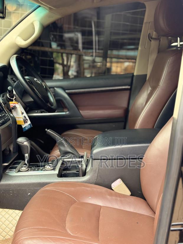 Toyota Land Cruiser 4.5 V8 GXR 2015 Black