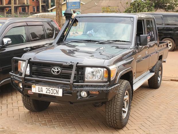 Toyota Land Cruiser 2020 Gray