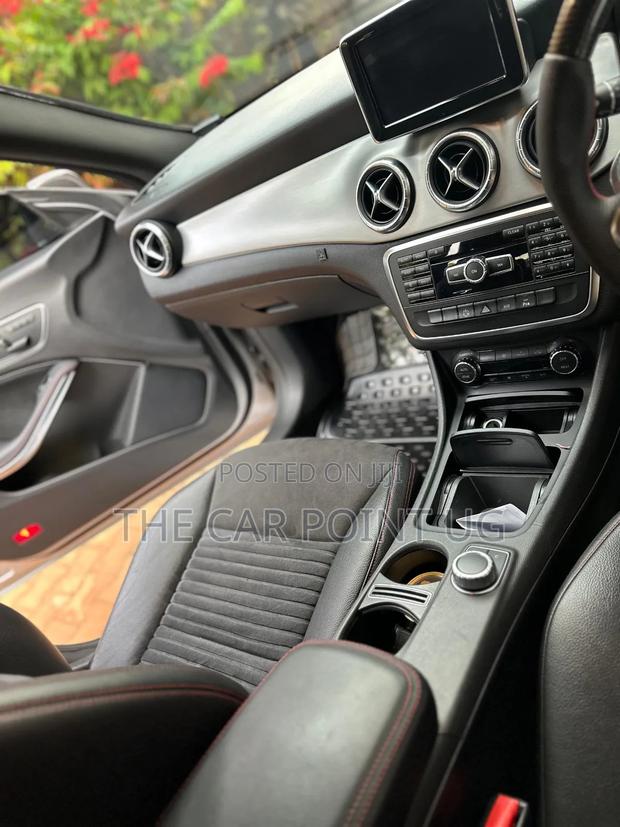 Mercedes-Benz CLA-Class 2014 Silver