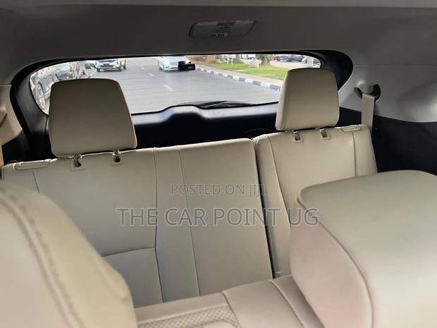 Toyota Kluger 2023 Silver