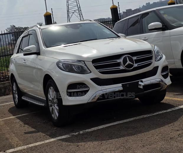 Mercedes-Benz GLE-Class GLE 350d 4MATIC 2016 White