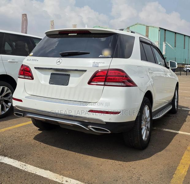 Mercedes-Benz GLE-Class GLE 350d 4MATIC 2016 White