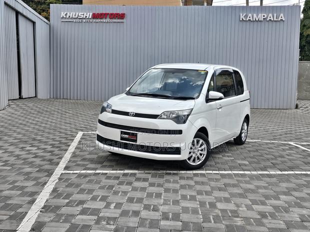 Toyota Spade 1.5 2012 White