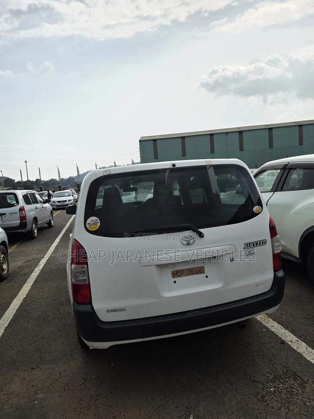 Toyota Succeed 2017 White