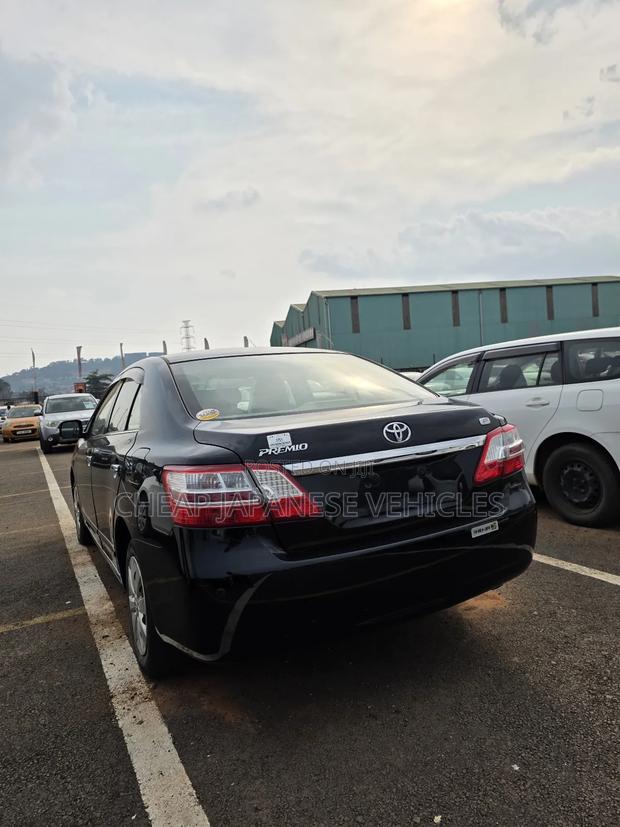 Toyota Premio 1.5 FWD 2012 Black