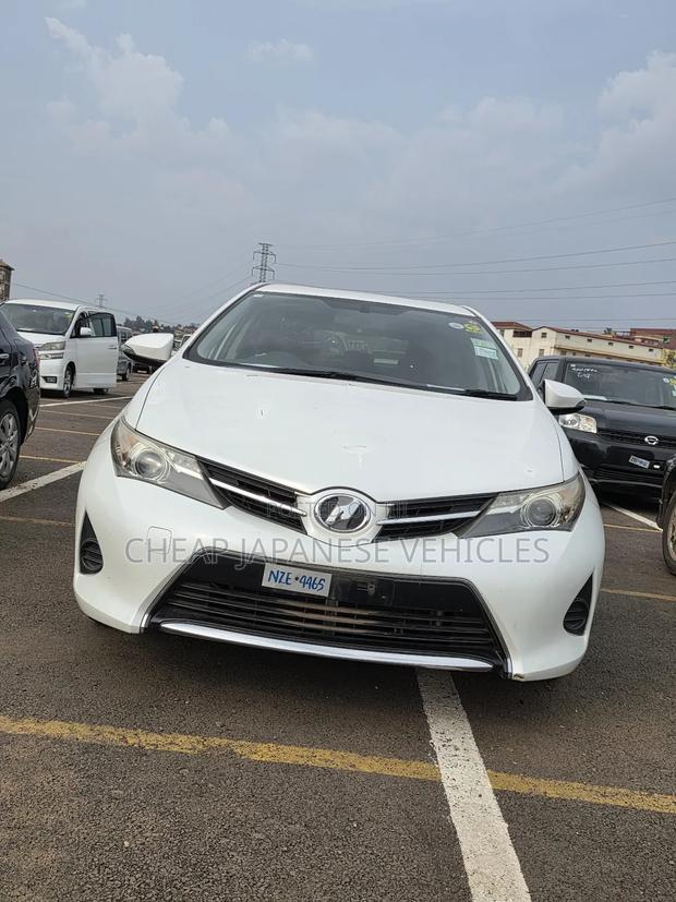 Toyota Auris 2013 White