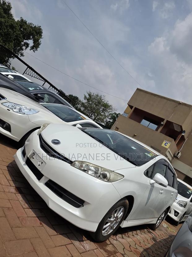 Toyota Wish 2012 White