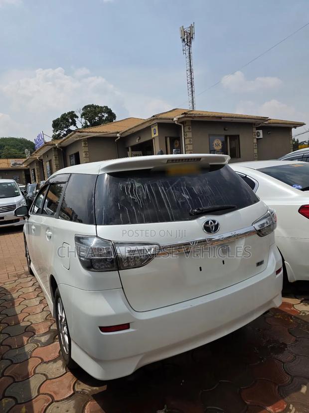 Toyota Wish 2012 White