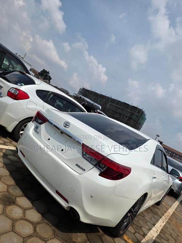 Toyota Mark X 2.5 RWD 2014 White