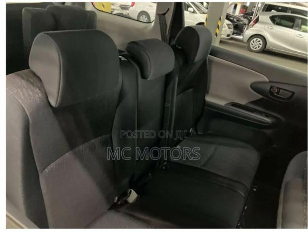 Toyota Wish 2011 Gray