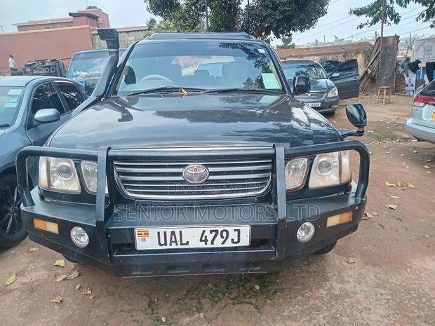 Toyota Land Cruiser 2005 Black