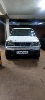 Nissan DoubleCab 1998 White for sale