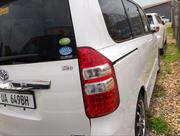 Toyota Noah 2.0 143hp AWD (8 Seater) 2011 White for sale