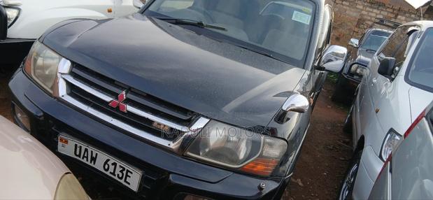Mitsubishi Pajero 2009 Black