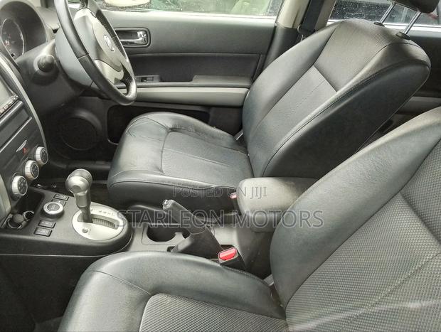 Nissan X-Trail 2011 Silver