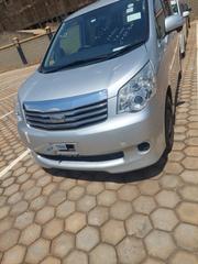 Toyota Noah 2.0 143hp FWD (8 Seater) 2012 Silver for sale