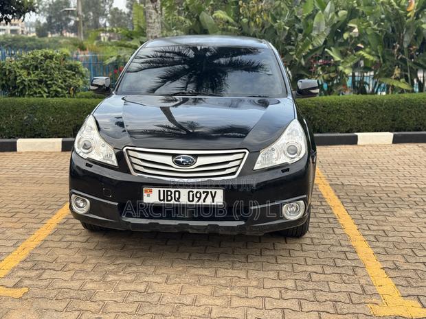Subaru Outback 2.5i Premium 2011 Black