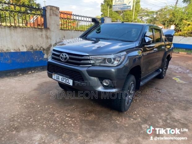 Toyota Hilux Revo Double Cab Deisel 2.8 RWD 2017 Gray